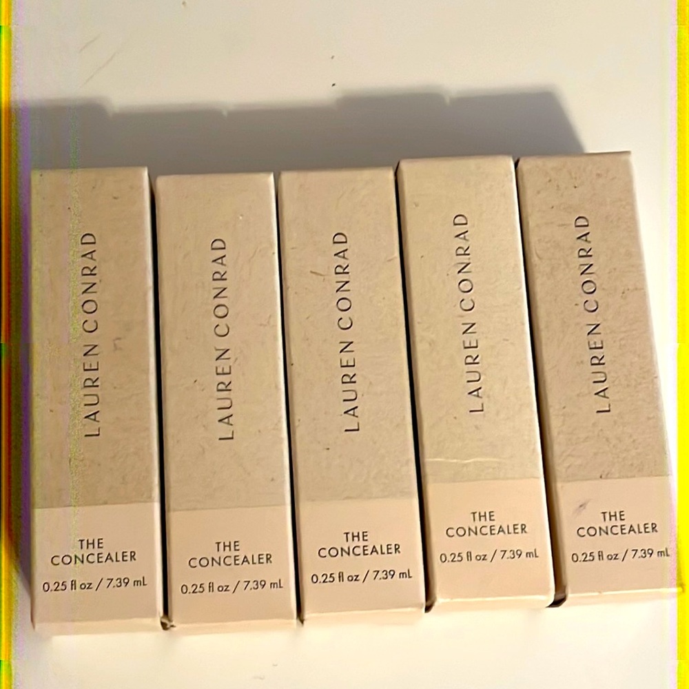 Lauren Conrad "The Concealer" #4 (Lot of 5)